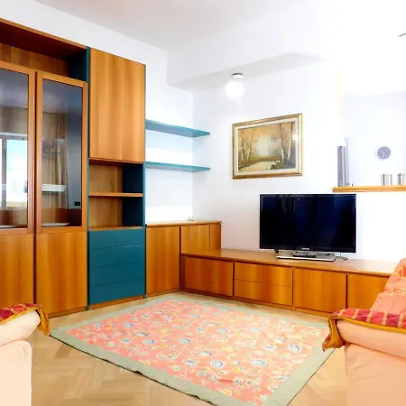 Nuovissimo E Funzionale, Apartment *
