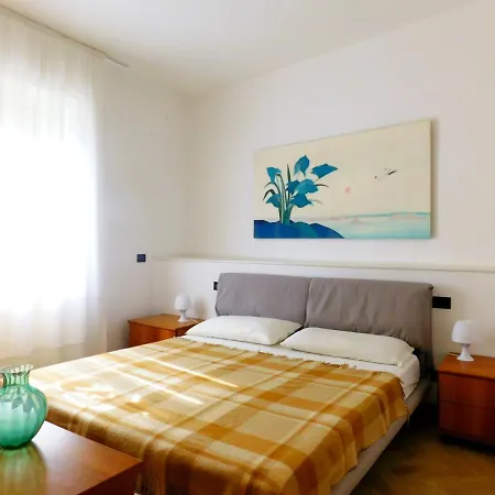 Daire Nuovissimo E Funzionale, Levanto