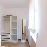 Apartment Nuovissimo E Funzionale,