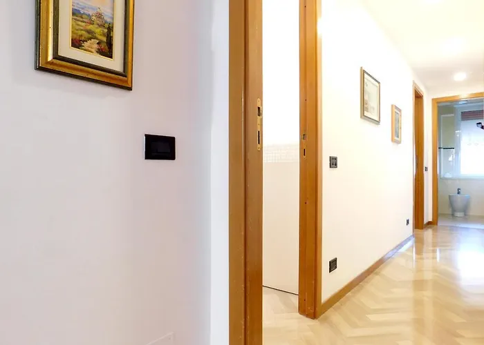 Nuovissimo E Funzionale, 公寓 莱万托