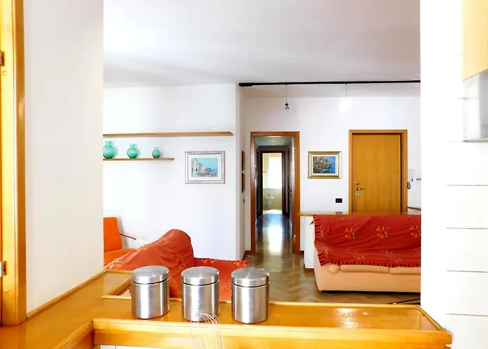 Nuovissimo E Funzionale,