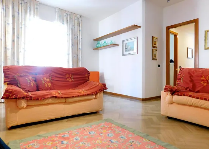 Nuovissimo E Funzionale, 公寓 莱万托