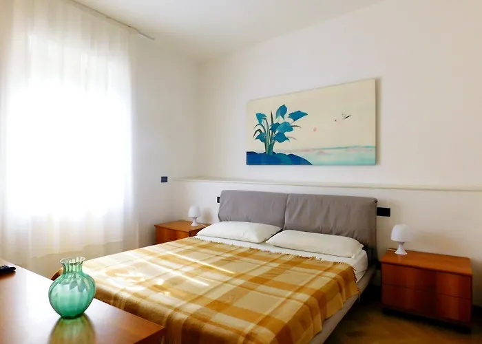 公寓 Nuovissimo E Funzionale, 莱万托